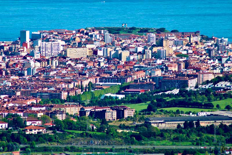 Elogio del horizonte en Gijón, vista desde el Pico el Sol