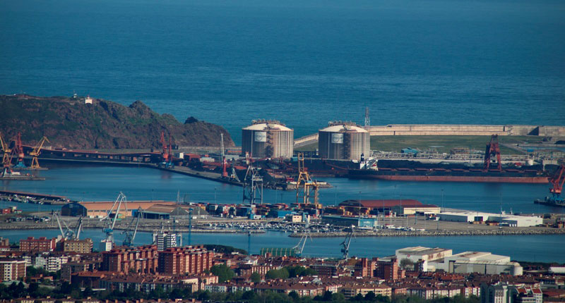Puerto de El Musel en Gijón, vista desde El Pico El Sol