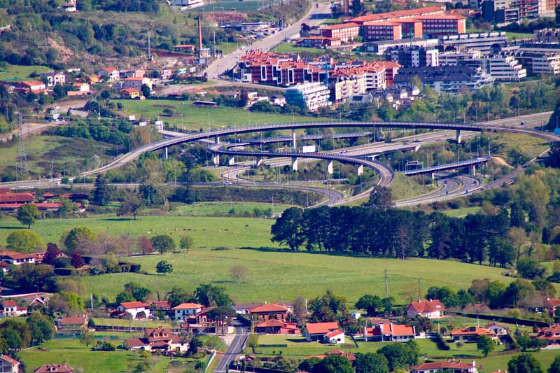 scalextric de La Coría en Gijón, vista desde el Pico el Sol