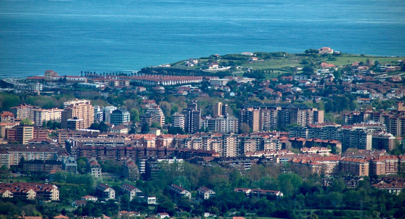 Urbanización el Rinconín en Gijón, vista desde el Pico el Sol