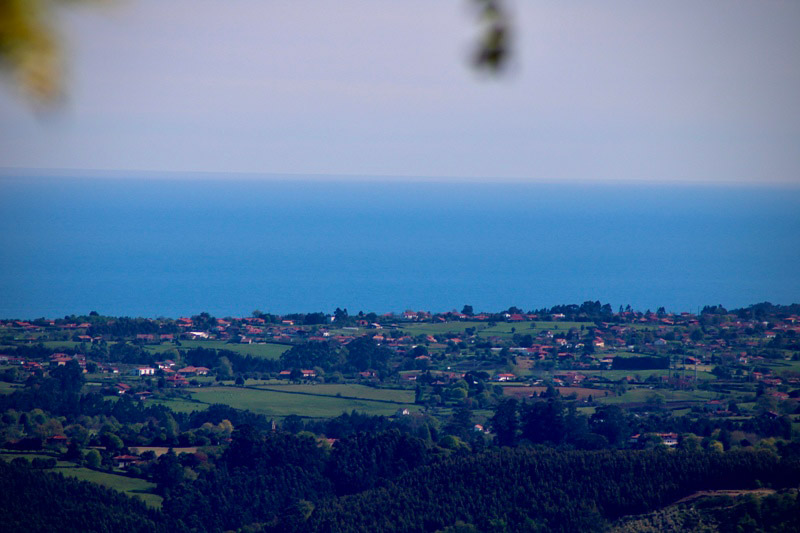 La marina de Villaviciosa, vista desde el Pico el Sol