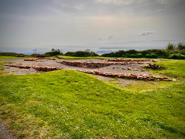 Excavación Arqueológica en la Zona este del Parque Arquológico de la Campa Torres