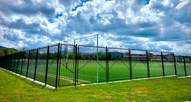 Zona para la práctica de deportes en la universidad laboral de Gijón