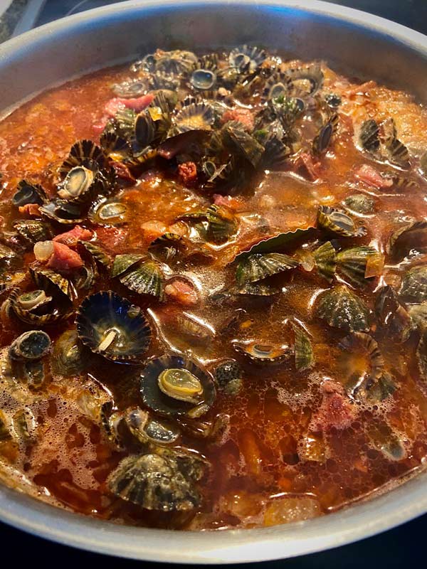 Cocinando llámparas a la sidra