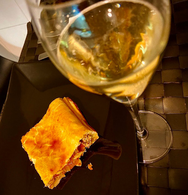 Empanada de bocarte hecha en casa