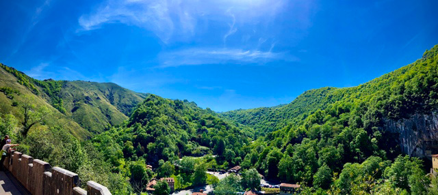 espectacular entorno de Covadonga con el que se encontró el ejercito musulmán
