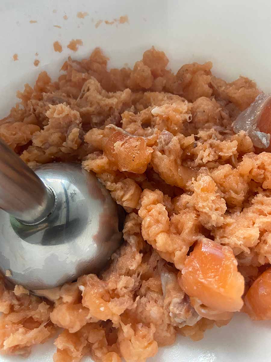 Salmón triturado para pastel de cabracho