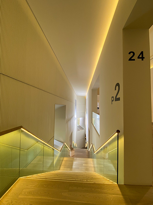 Interior de la zona nueva del museo de bellas artes de Asturias
