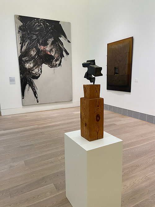Esculturas en el museo de bellas artes de Asturias