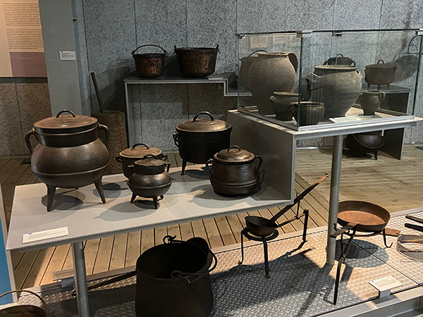 Exposición "los asturianos en la cocina" en el museo del pueblo de Asturias en Gijón