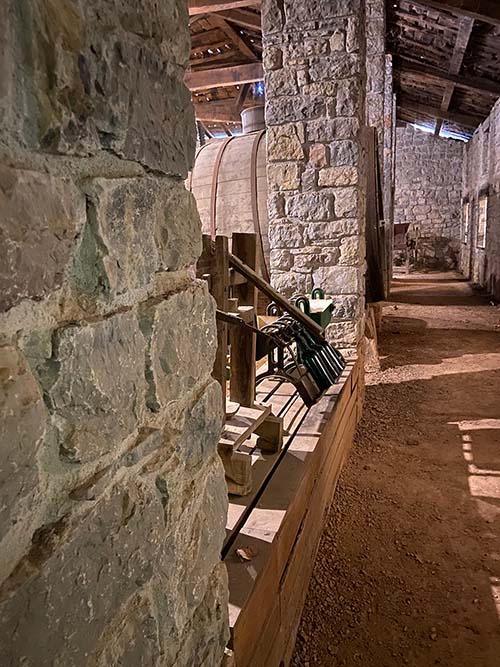 Llagar de sidra natural en el museo del pueblo de Asturias en Gijón