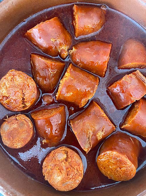Chorizos a la sidra listos para degustar