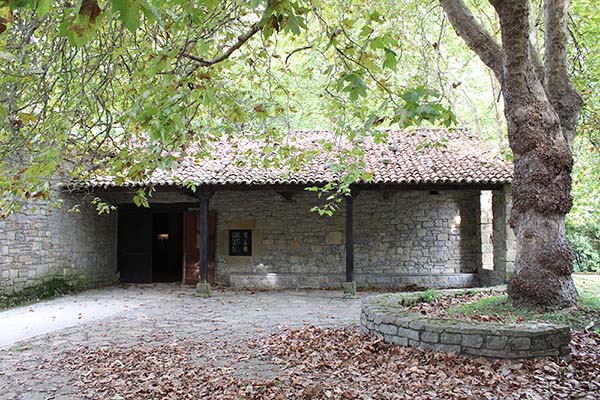 Llagar de sidra natural en el museo del pueblo de Asturias en Gijón