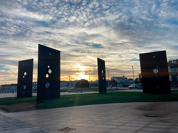Escultura sombras de luz en Gijón