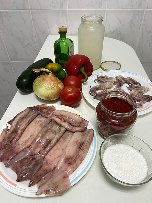 Ingredientes para potarros rellenos en tinta
