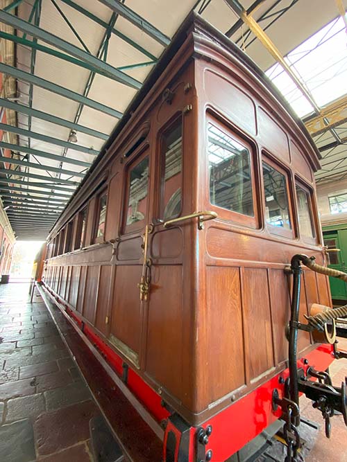 Vagón en el museo del ferrocarril de Asturias