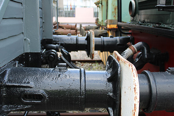 Zona de andenes y playa de vías en el museo del ferrocarril en Gijón