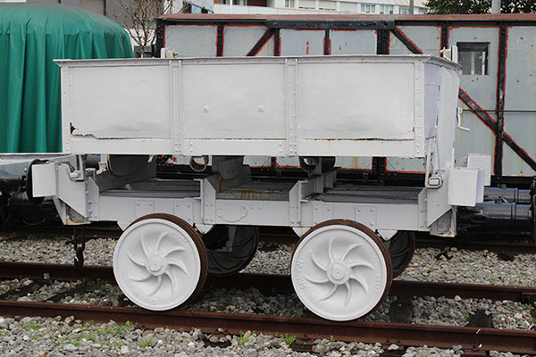 Elementos de transporte ferroviario para el carbón desde la mina hasta el puerto