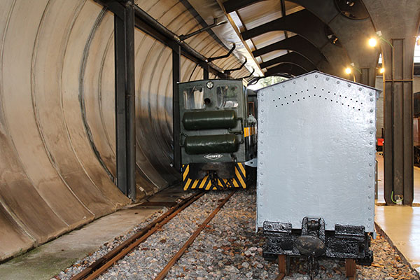 Elementos de transporte ferroviario para el carbón desde la mina hasta el puerto