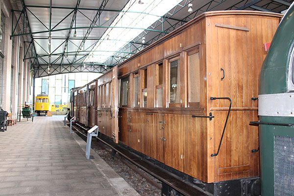 Máquinas y vagones exclusivamente para pasajeros