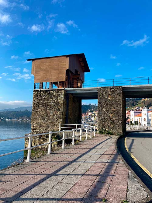Paseoo de San Esteban de Pravia en el municipio asturiano de Muros de Nalón