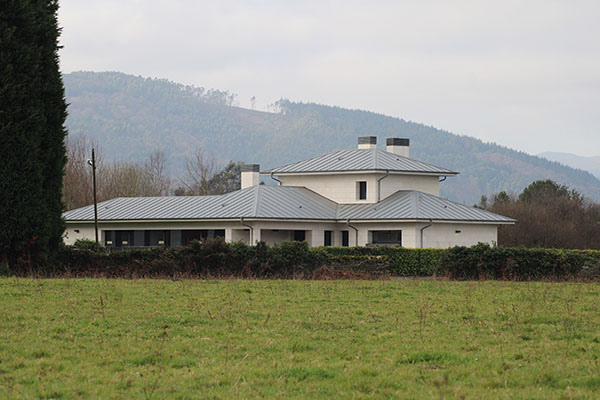 Viviendas unifamiliares en el entorno de la senda de los Miradores en Asturias