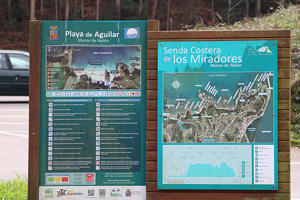 Paneles informativos de la playa del Aguilar y la senda de los Miradores