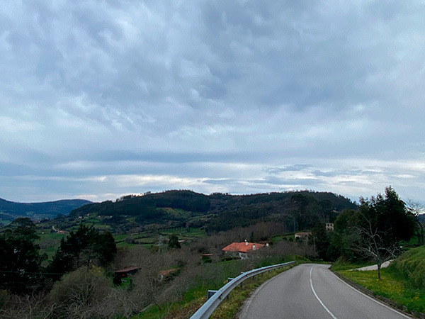 Vista de monte Cubera en Villaviciosa en Asturias