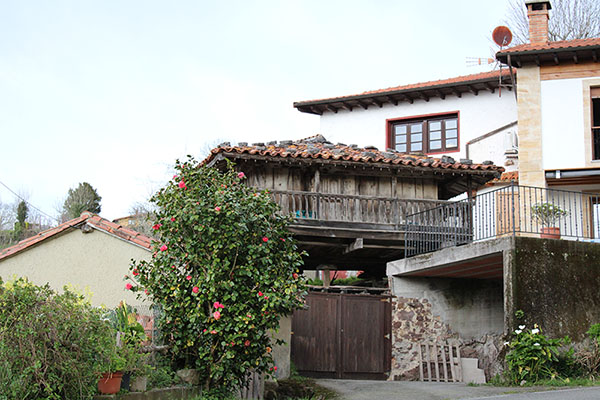 Hórreos en el pueblo de Sietes, en el municipio de Villaviciosa en Asturias