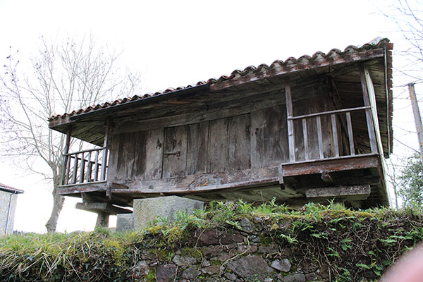 Hórreos en el pueblo de Sietes, en el municipio de Villaviciosa en Asturias