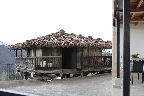 Hórreos en el pueblo de Sietes, en el municipio de Villaviciosa en Asturias