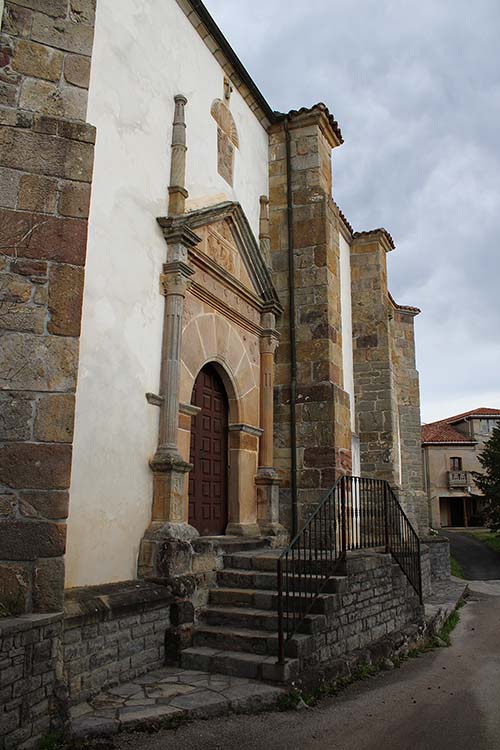Iglesia renacentista de Sietes en Villaviciosa de Asturias, dedicada a San Emeterio