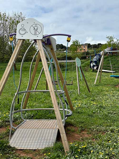 Zona de juegos infantiles en Perlora ciudad de vacaciones