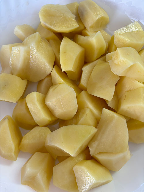 Patatas troceadas para el marmitako