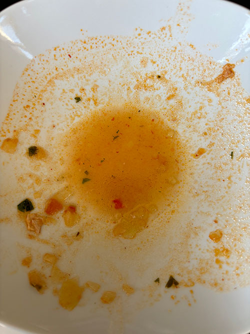Restos de un buen plato de marmitako de bonito
