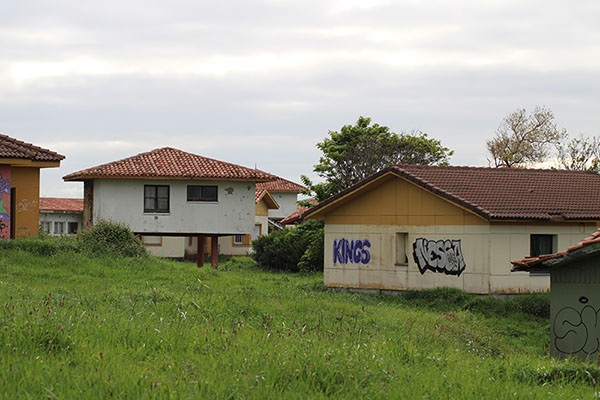 Chalets en Perlora ciudad de vacaciones