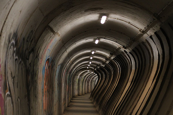 El túnel más largo de este tramo de senda en Perlora ciudad de vacaciones