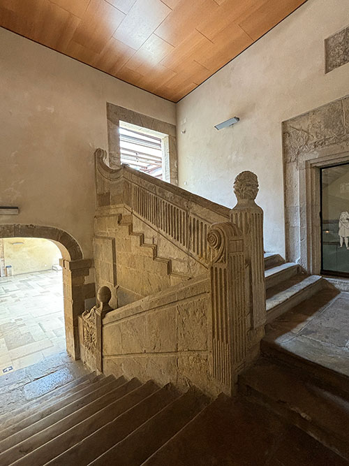 Interior del palacio de Camposagrado en Avilés