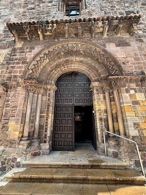 Iglesia de los padres Franciscanos o de San Antonio de Padua en Avilés