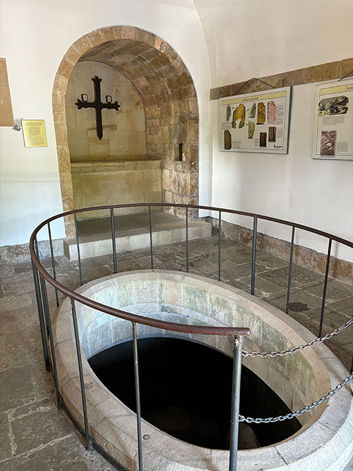 Ermita de Santa Cruz en Cangas de Onís en Asturias