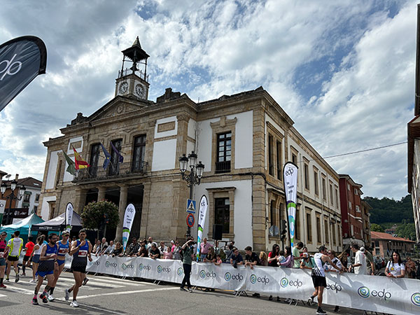 Edificio del ayuntamiento de Cangas de Onís en Asturias