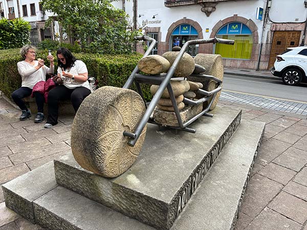 Moto Picapedrera en Cangas de Onís en Asturias