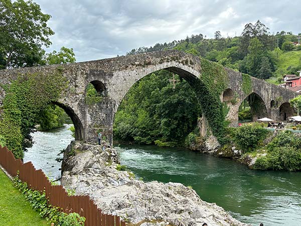 Puente romano de Cangas de Onís, en Asturias