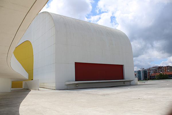 Auditorio del centro Niemeyer en Avilés