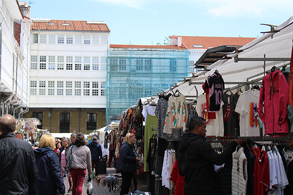 Interior de la plaza del Mercado en Avilés