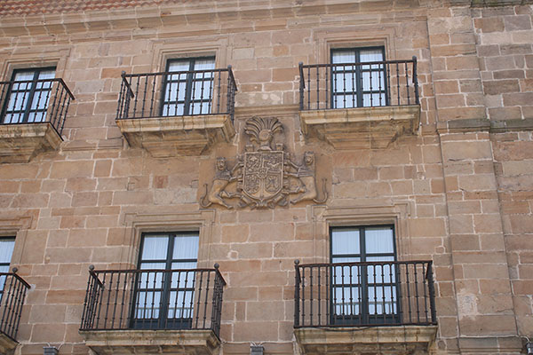 Palacio de Ferrera en el mismo centro del casco histórico de Avilés