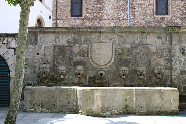 Fuente de los caños de San Francisco en Avilés