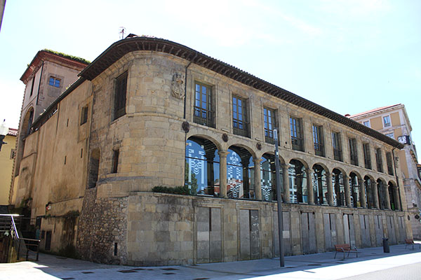 Palacio de Camposagrado en Avilés, cara norte