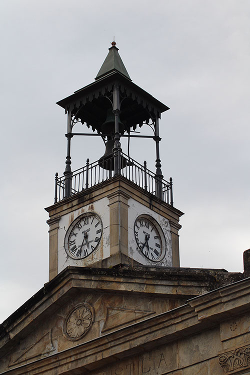 Torre del ayuntamiento de Cangas de Onís en Asturias