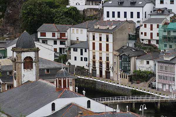Puente del beso en Luarca en Asturias